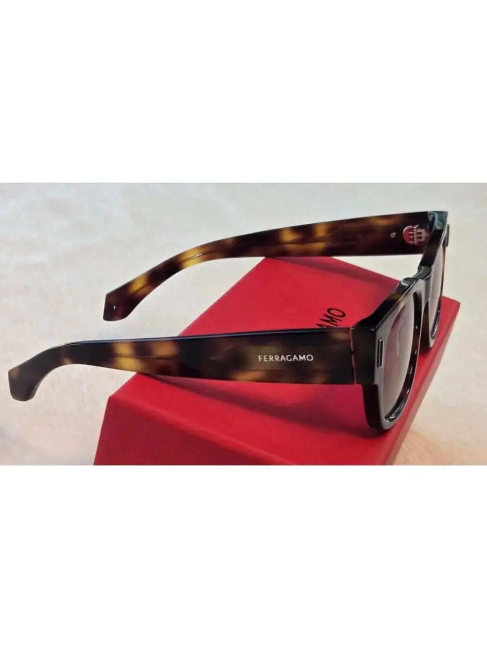 NEW Ferragamo Tortoise Brown Square Sunglasses, SF2064SE 240, Italy